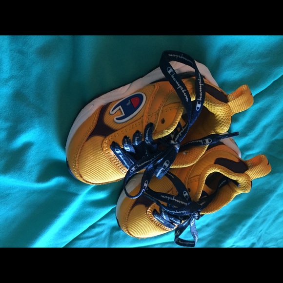 Baby champion shoes - Picture 1 of 1
